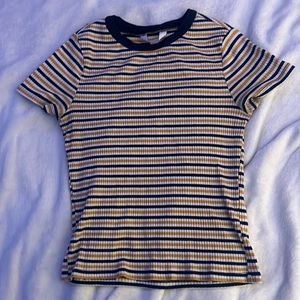 No boundaries striped tee